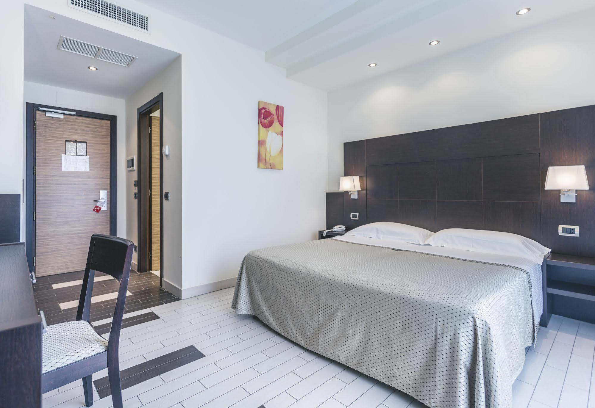 Hotel Principe Residence Vasto Exterior photo